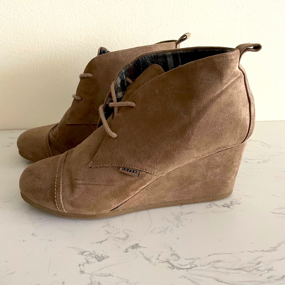 Tan Suede-like Ankle Booties Wedge Heel Boots size 10 BONGO